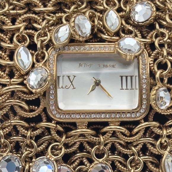 Betsey Johnson Watch Crystal Wide Chain Bracelet Gold Tone Needs Battery - Picture 2 of 12